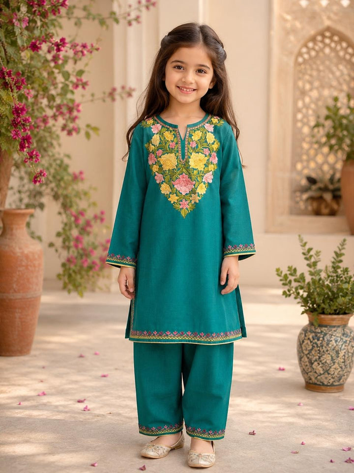 Green Kashmiri Style Kurta Set
