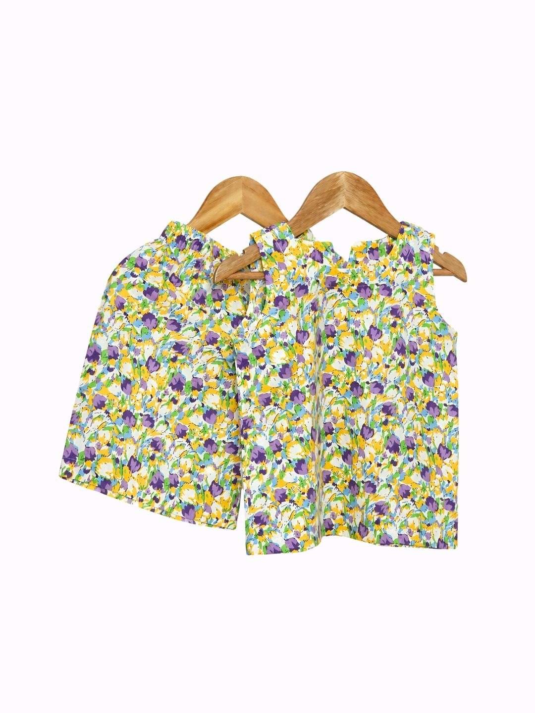 Cotton sleeveless top and shorts for girls